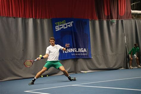 tennisliitto ässä.